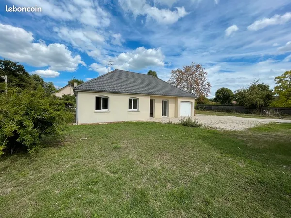 À LOUER - Maison 4 pièces plain-pied avec garage et jardin à Lusigny-sur-Barse