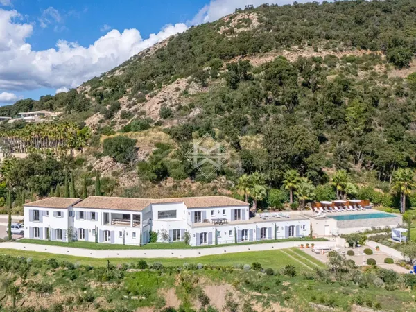 Villa 12 pièces 575 m²