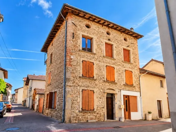 SAINT-ÉTIENNE-DE-SAINT-GEOIRS - MAISON DE VILLAGE EN PIERRE À FORT POTENTIEL - ENV. 96 M² HABITABLES