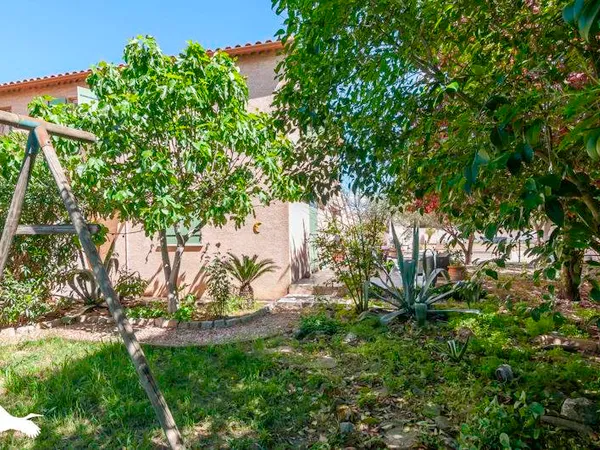 Villa de 8 pièces principales