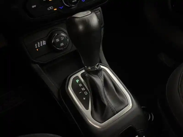 Jeep Renegade 1.3 turbo t4 190ch 4xe limited at6 — photo 12