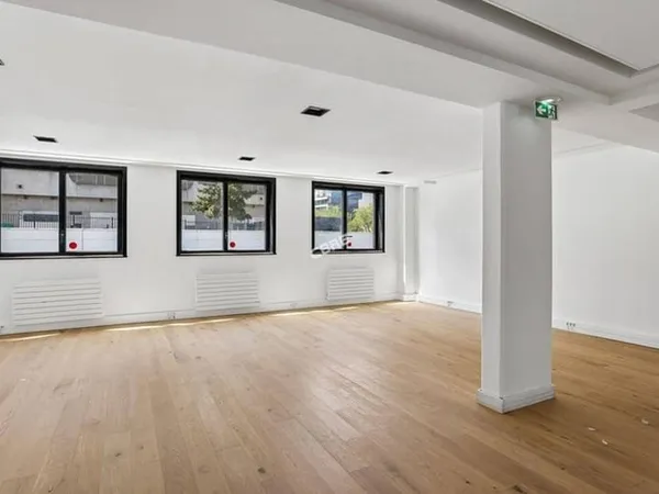 Bureaux 145 m²