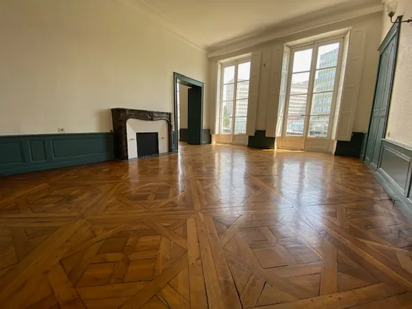 Vends appartement de caractère
