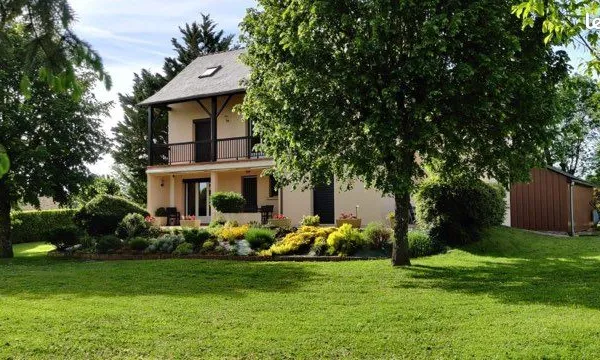 Grande maison familiale aux alentours de Rodez