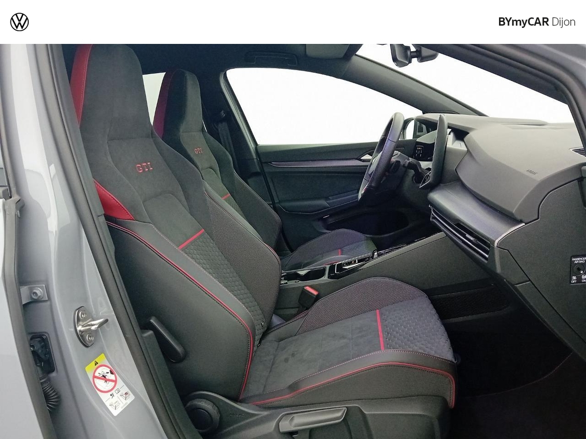 Volkswagen Golf 2.0 TSI EVO4 300 DSG7 — photo 16