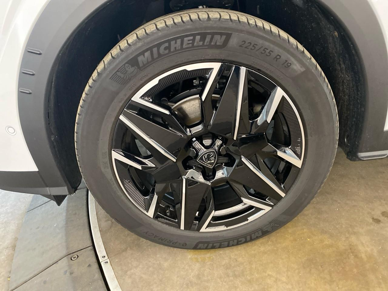 Peugeot 3008 hybrid 145 e-dcs6 allure — photo 11
