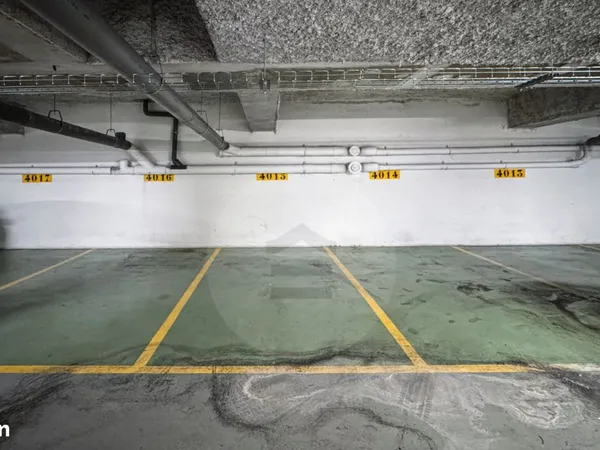 VENTE PLACE DE PARKING (quartier Faubourg de l'Arche)