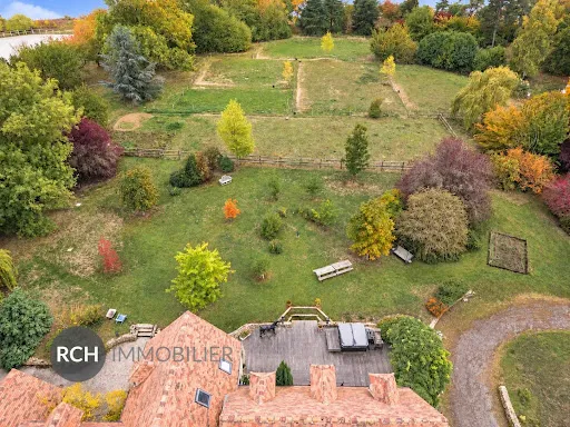 Maison 12 pièces 393 m²