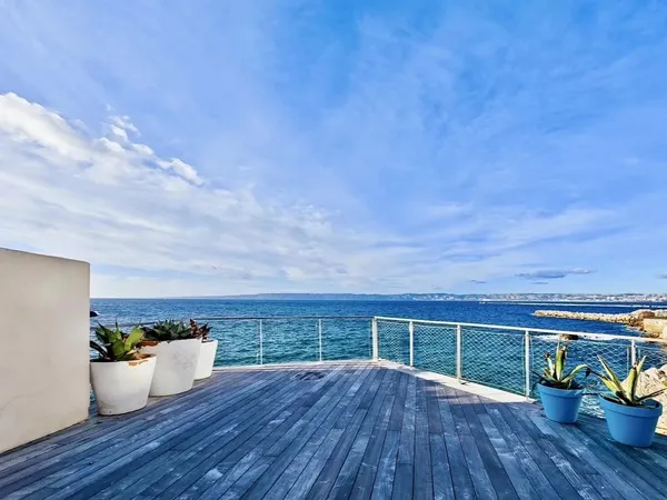 Marseille 7ème–Malmousque–Maison de luxe rénovée avec vue mer et accès privé à la mer