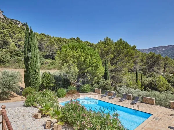 Villa 10 pièces 430 m²