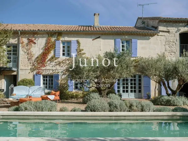 Maison 8 pièces 350 m²