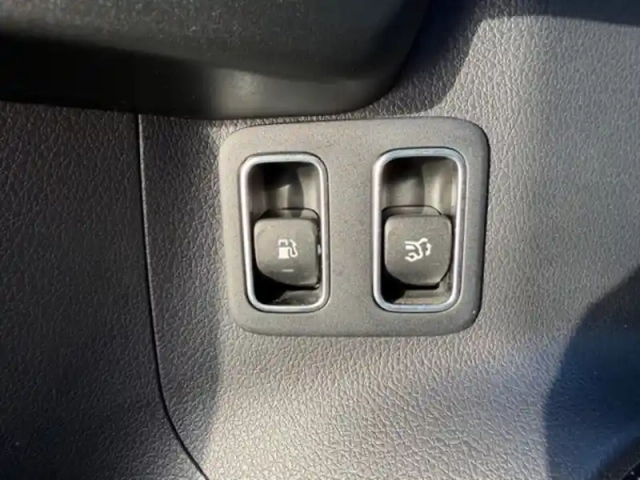 Mercedes Gla 250 e hybrid eq amg line — photo 21