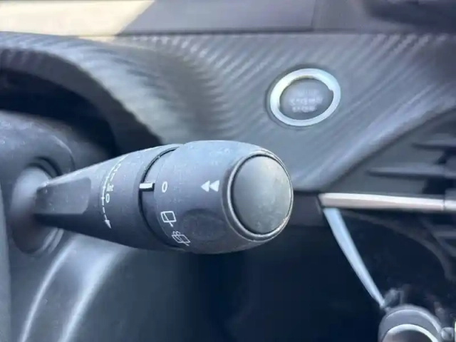 Peugeot 208 puretech 100 s&amp;s bvm6 — photo 24