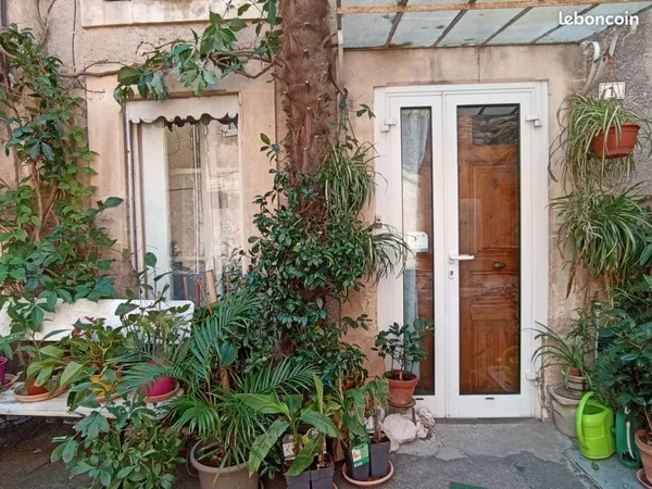 Maison de village avec dépendance