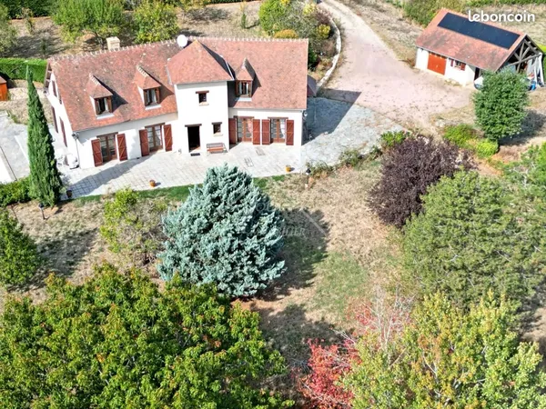 Propriété 12 pièces 210 m²