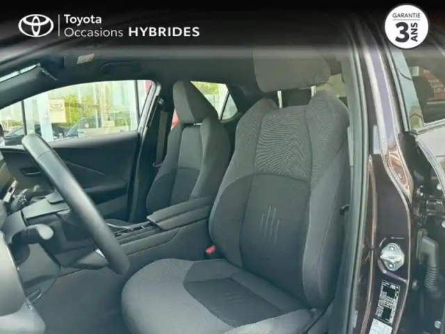 Toyota C-Hr 2.0 hybride rechargeable 225ch design my25 — photo 11