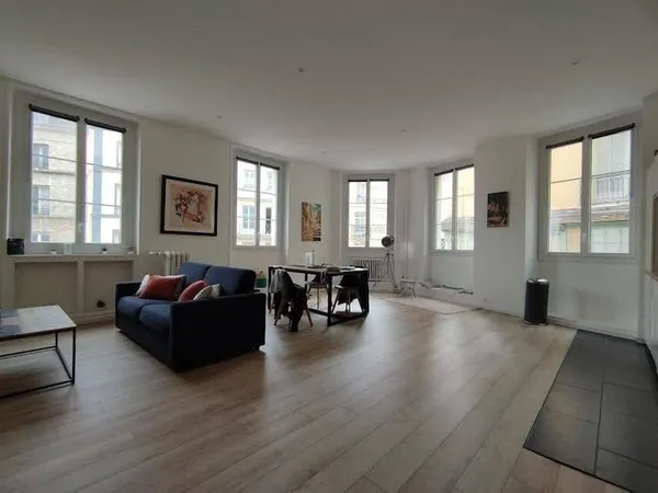 Appartement 2 pièces 63 m²