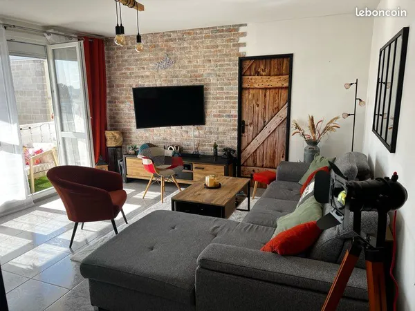 Appartement F4 lumineux cave, parking et emplacement idéal