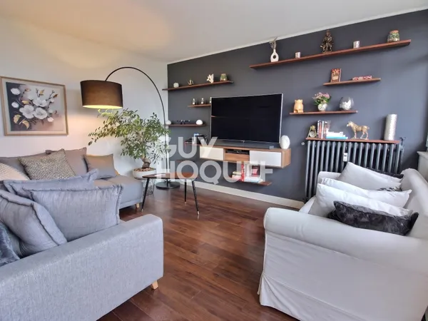 Joli 3 pièces avec balcon - Vue imprenable sur Paris et la Tour Eiffel
