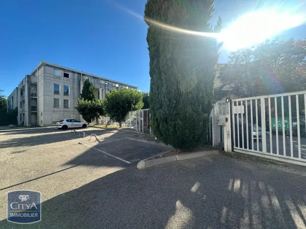 Stationnement Location Avignon   50€
