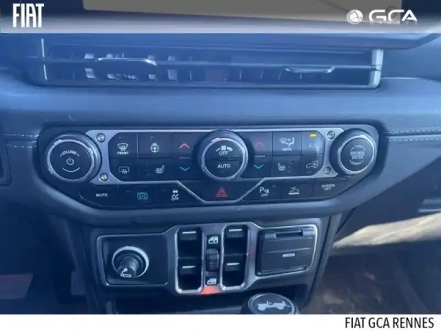 Jeep Wrangler unlimited 2.0 t 380ch 4xe sahara command trac — photo 11