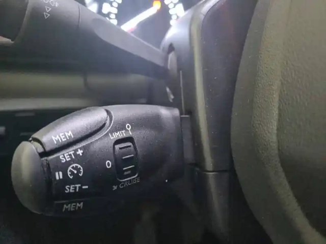 Citroën C3 bluehdi 100 s&amp;s bvm6 — photo 26