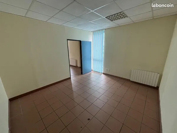 Bureaux 100 m²