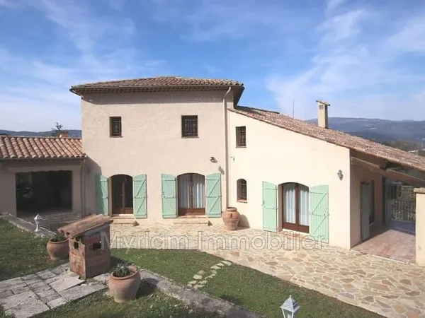 Maison 5 pièces 265 m²