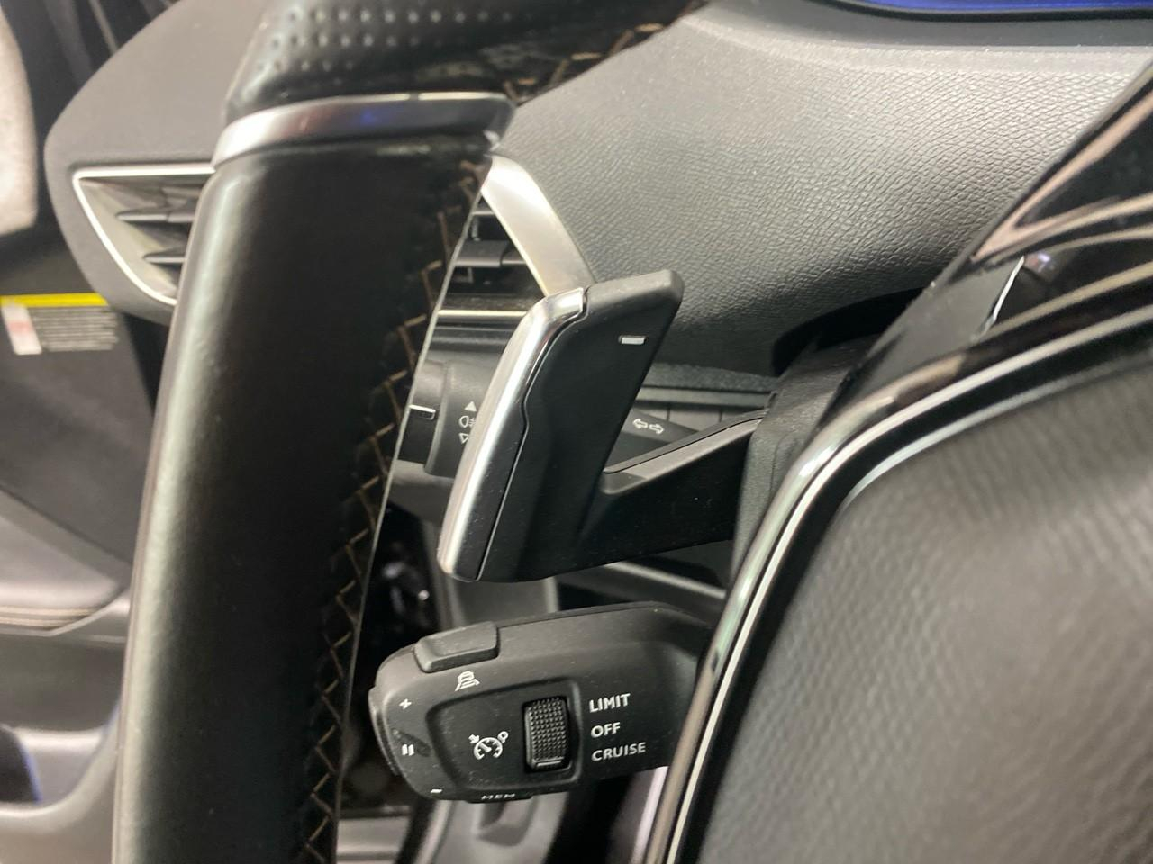 Peugeot 3008 hybrid 225 e-eat8 gt pack — photo 21