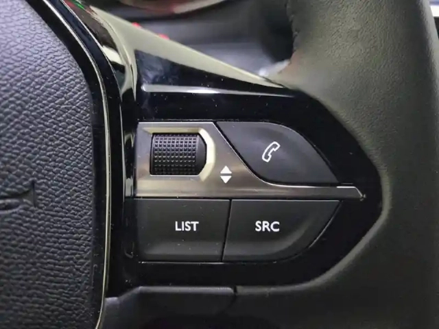 Peugeot 2008 100 s&amp;s bvm6 — photo 19