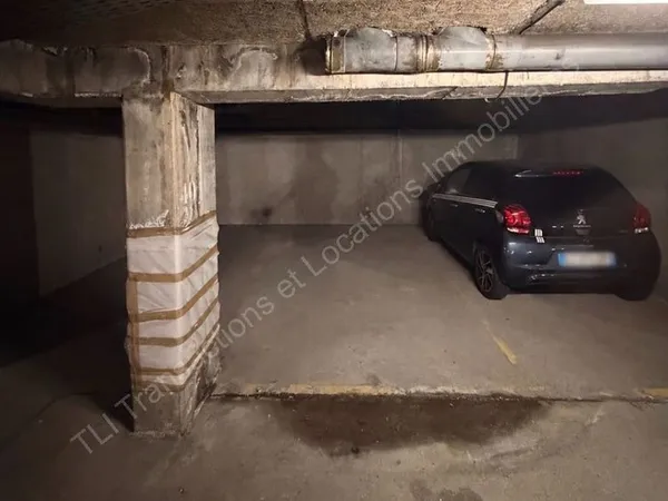 Parking/box MALO LES BAINS