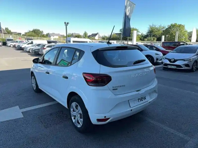 Dacia Sandero sce 65 — photo 8