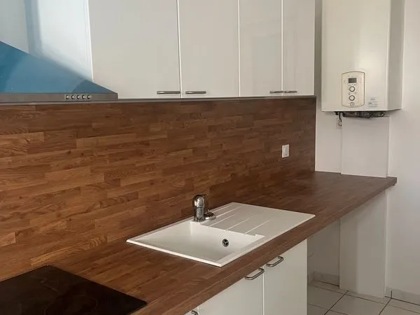 Maison - Quartier saint Jean - 5mn de carrefour et 10 mn à pied de la gare de Châteauroux - libre de