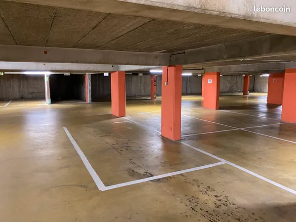 RARE -- 25 PARKINGS BOXABLES & ÉLECTRIFIABLES - IVRY-SUR-SEINE, À 100 M DE PARIS - PMR, Box Sur Mesu