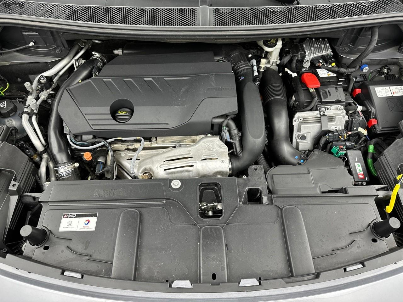 Peugeot 3008 hybrid 225 e-eat8 gt pack — photo 13