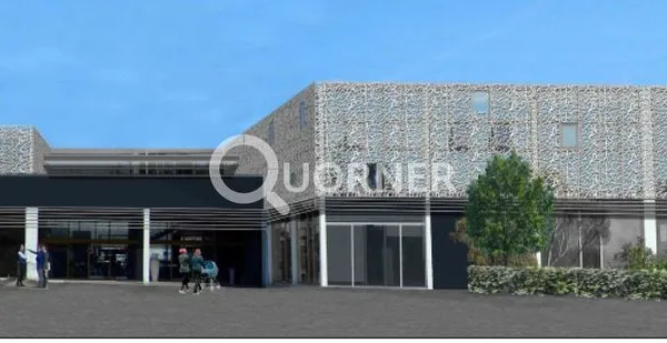 Local 1093 m² Puget-sur-Argens