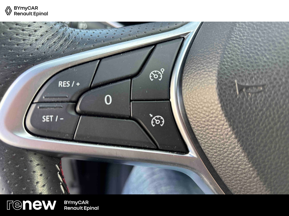 Renault Clio TCe 140 — photo 18