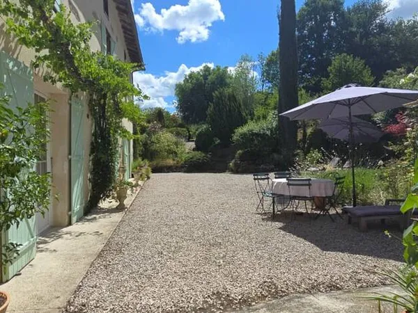 Maison 9 pièces 250 m²