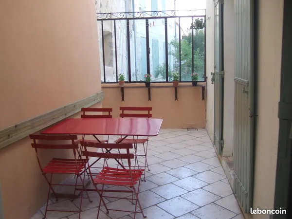 Bel Appartement 3 chambres terrasse intramuros