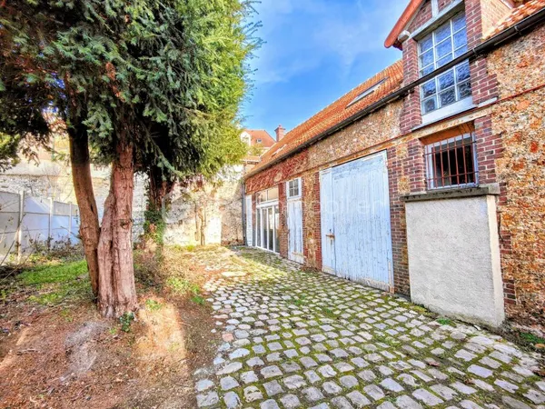 Maison 10 pièces 210 m²