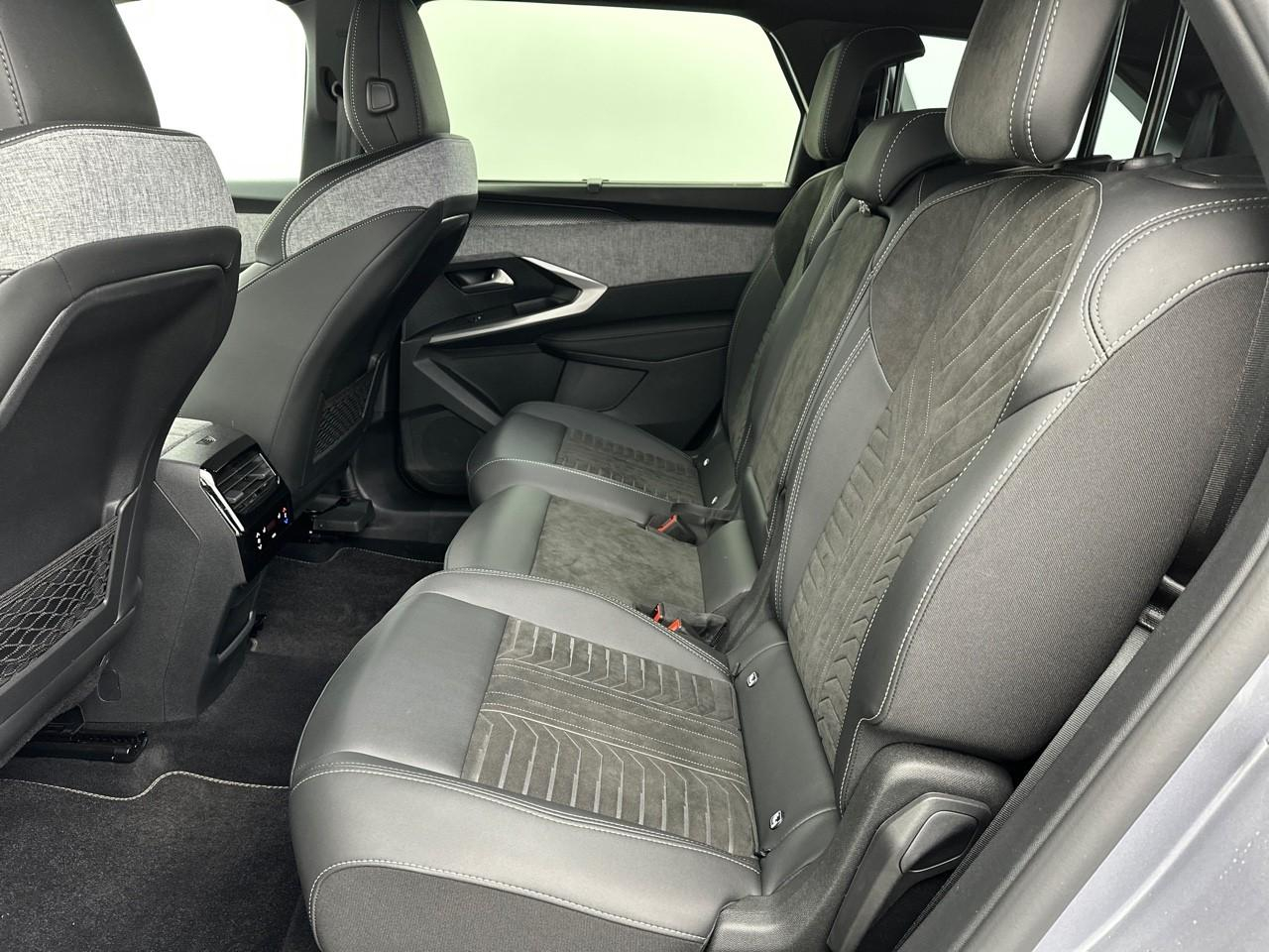 Peugeot 5008 hybrid 145 e-dcs6 gt — photo 13