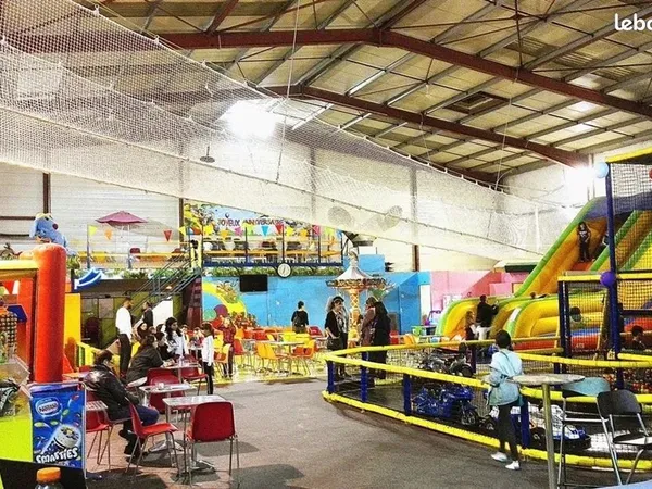 Boutique 1000 m² MONTIGNY LES CORMEILLES