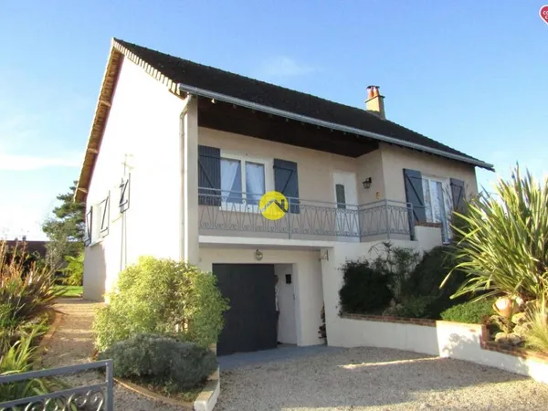 Maison lumineuse et bien entretenue