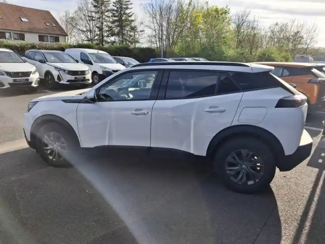 Peugeot 2008 puretech 130 s&amp;s bvm6 — photo 11