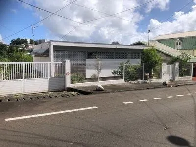 Location villa F4 + 2 pièces en RDJ