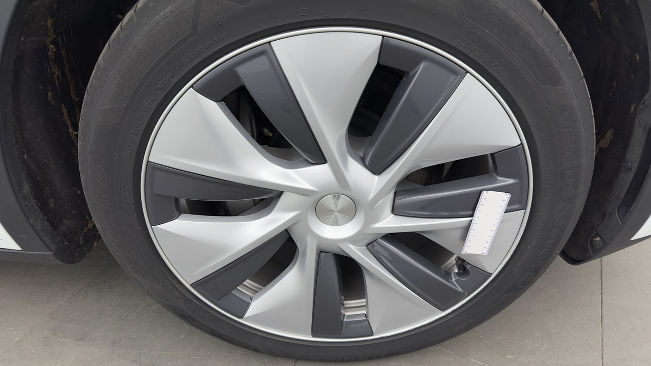 Tesla MODEL Y Grande Autonomie Dual Motor AWD — photo 38