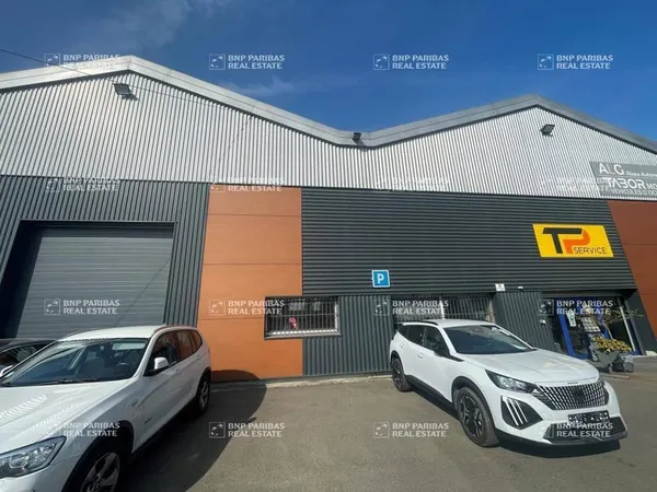 Local d'activité 250 m²