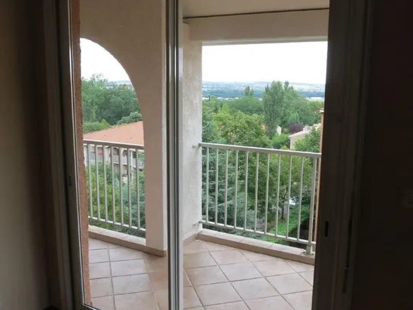 Appartement T3/4 - étage 4/4 - 83m2