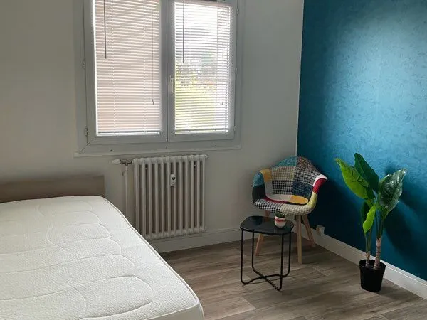Chambre disponible en colocation - Centre-ville de Chambéry