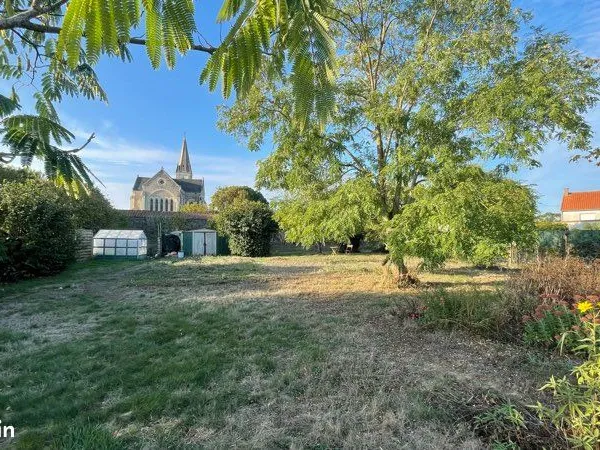 Votre maison sur beau terrain au calme et proche des commerces